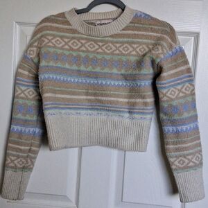 Elegant Beige and Blue Patterned Crew Neck Sweater